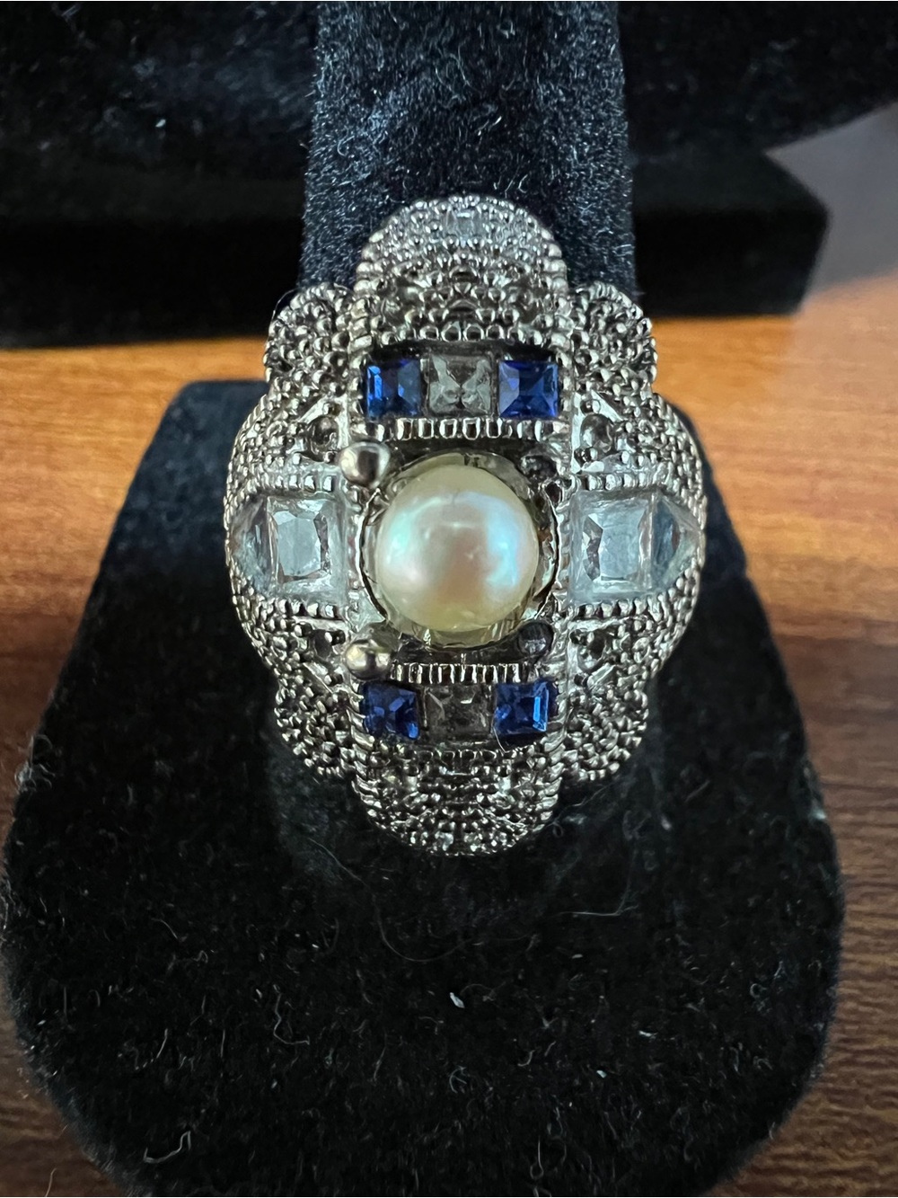 Vintage Marcasite Pearl and Sapphire-Tone Ornate Statement Ring - Picture 6 of 6